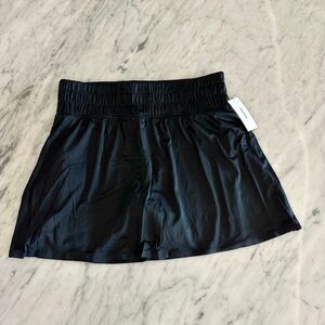 NWT Spanx women's skort. Medium. Black